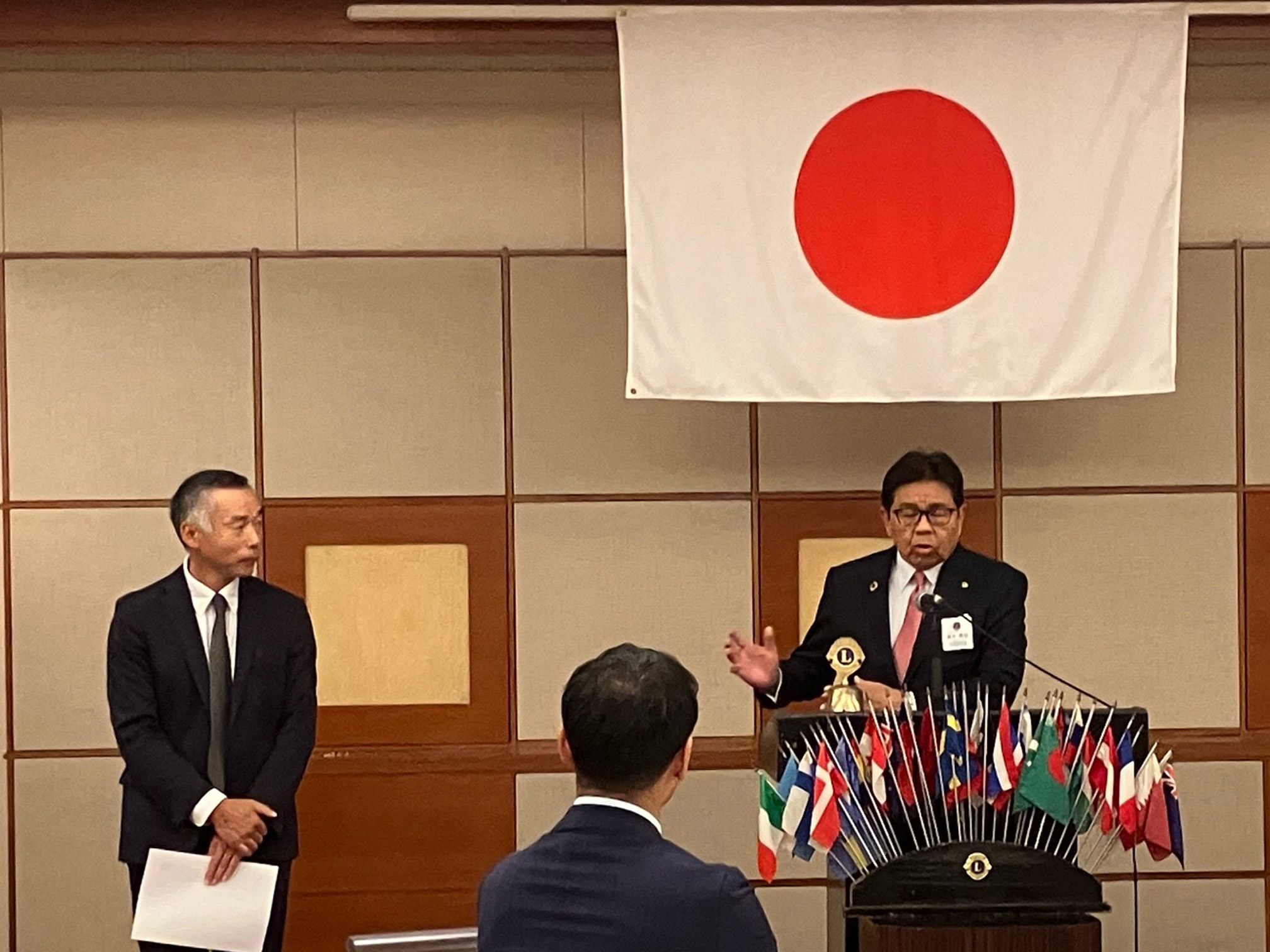 第982回例会新入会員入会式
